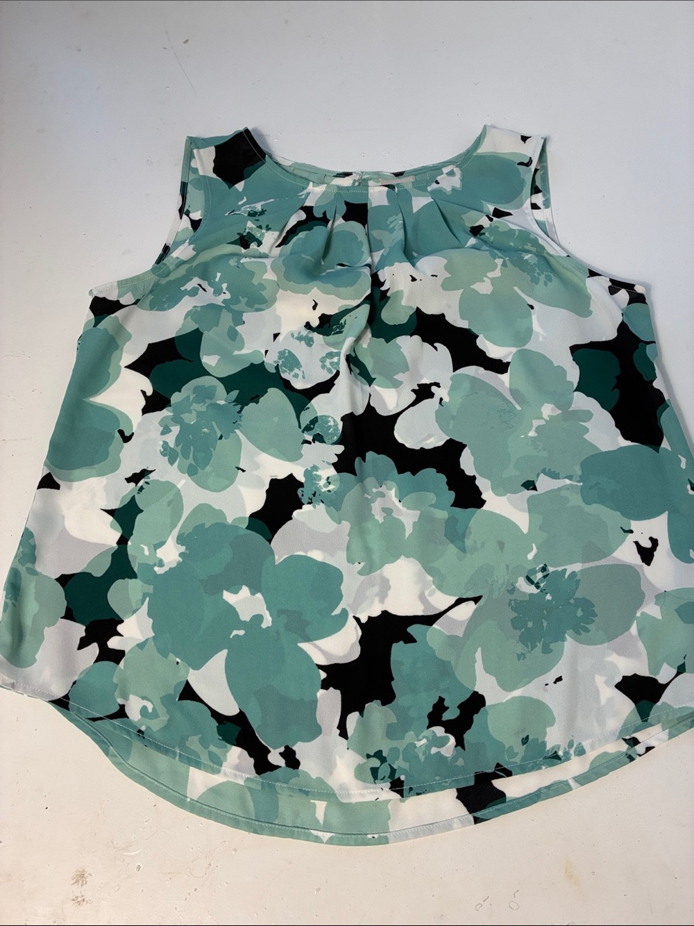 Worthington Medium Blue Black White Floral Sleeveless Formal Tank Top